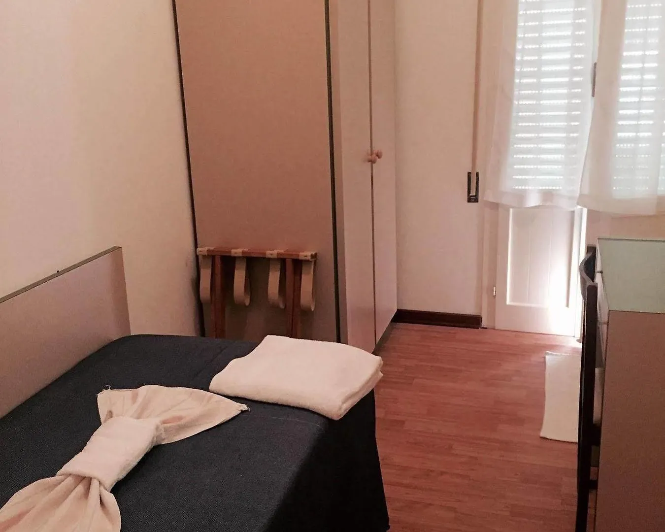 Albergo Leonarda Rimini 2*,