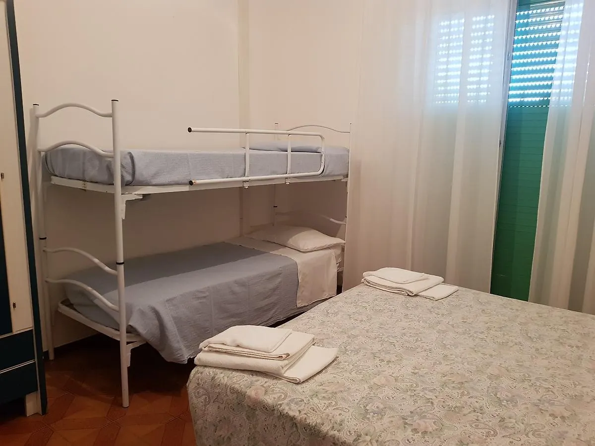 Albergo Leonarda Rimini 2*,