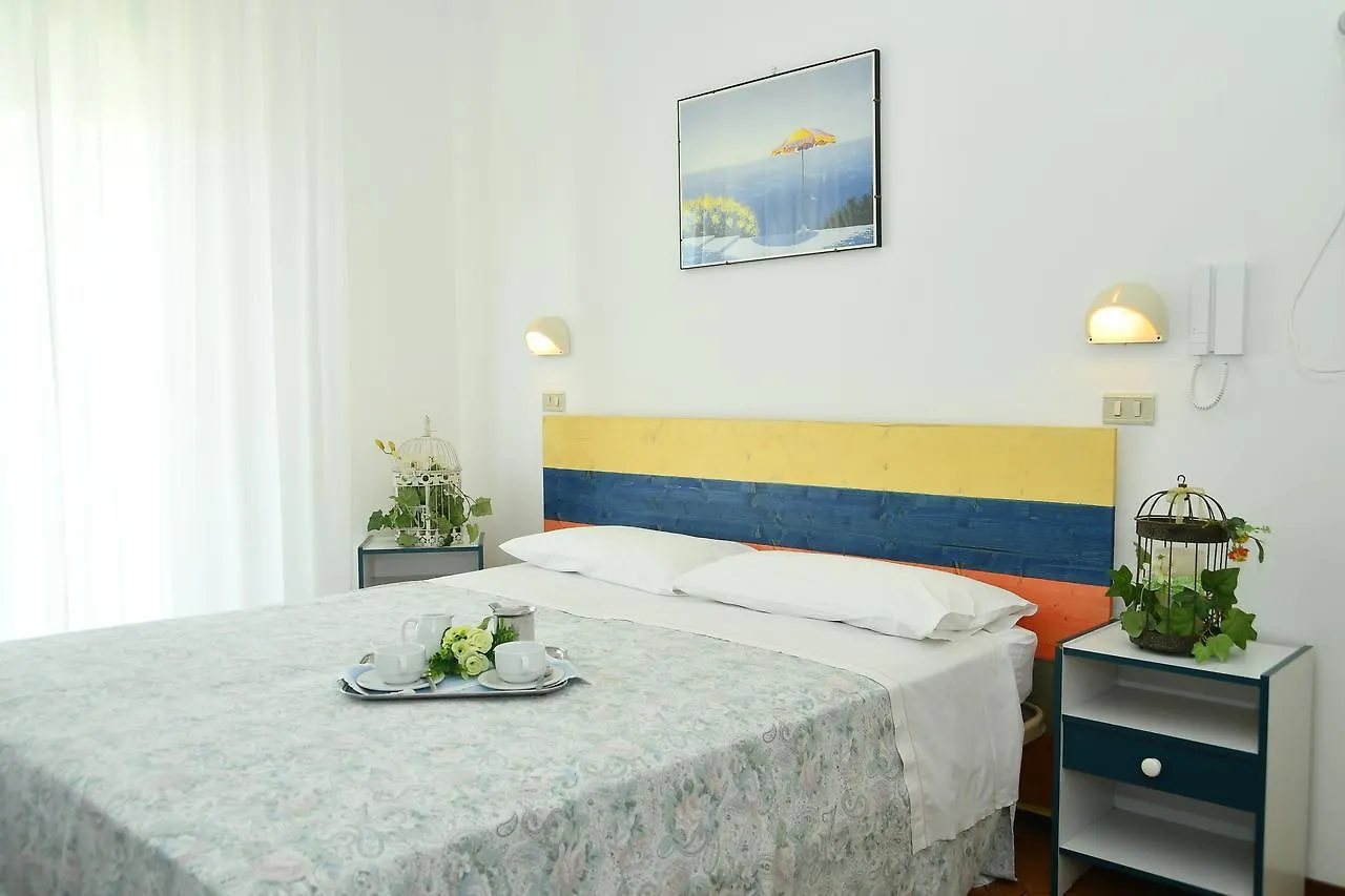 Albergo Leonarda Rimini 2*,